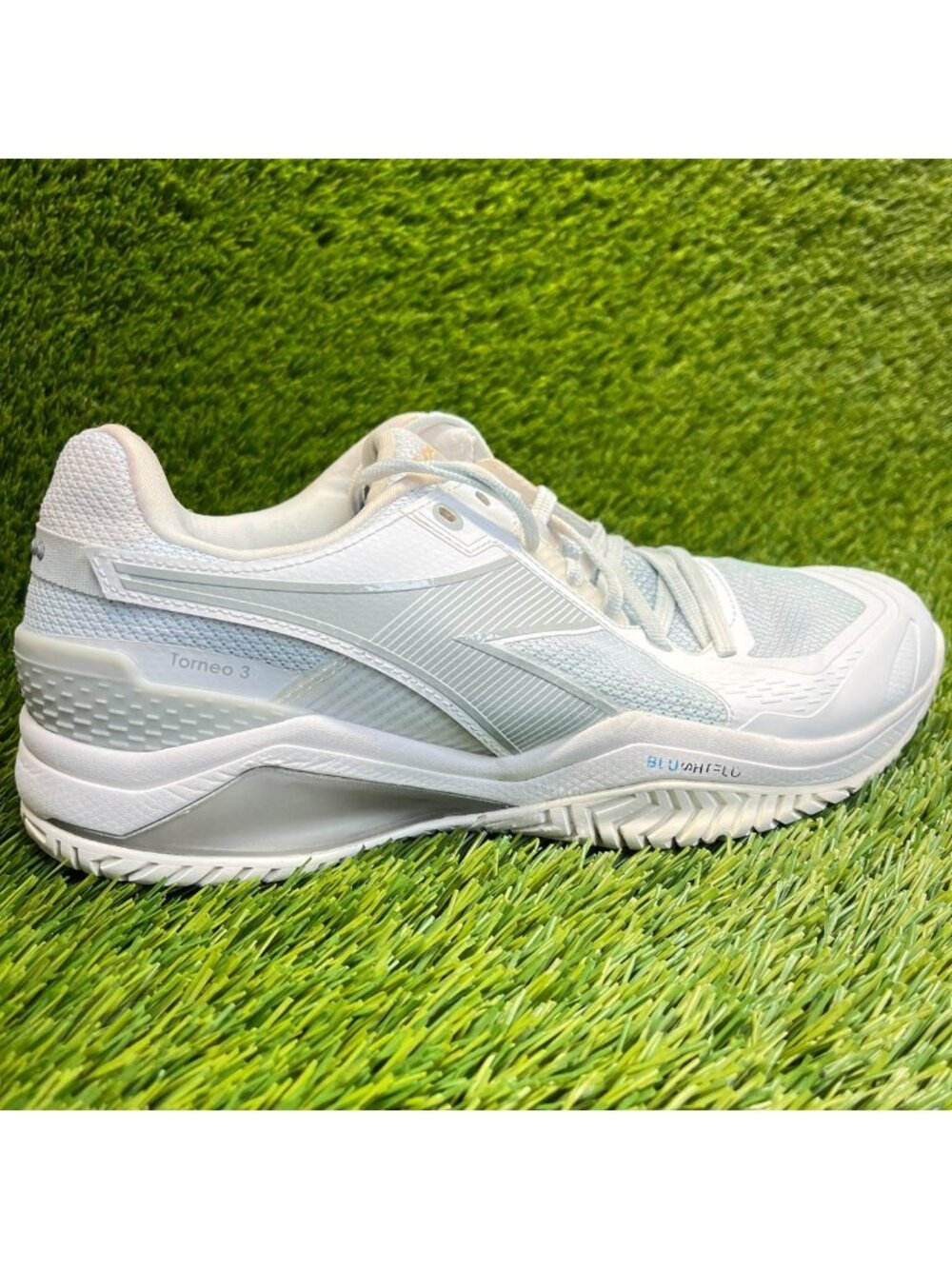 Diadora Blushield Torneo 3 AG Womens Size 8.5 White Gray Running Shoes Sneakers